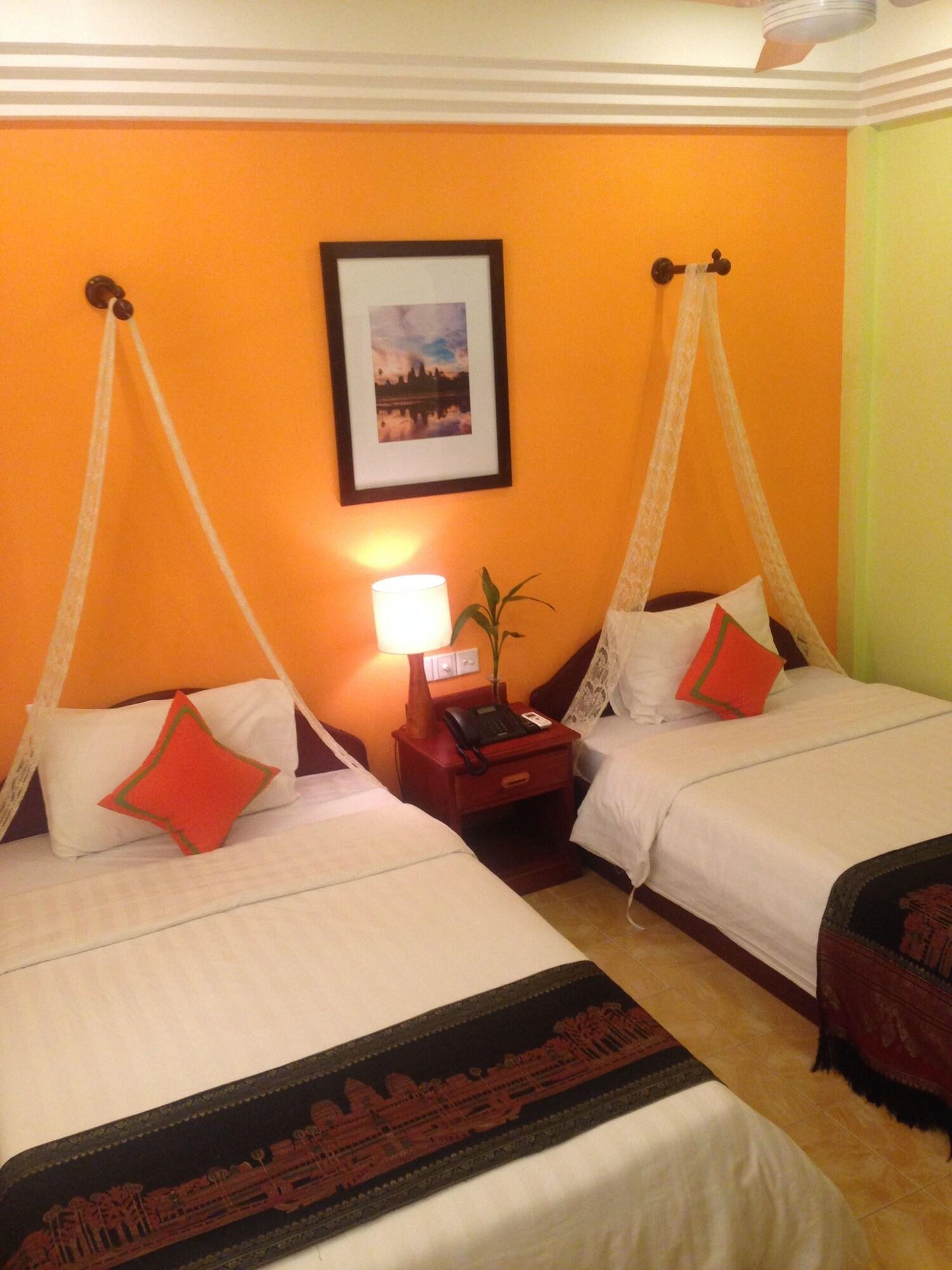 Banyan Leaf Hotel เสียมราฐ ภายนอก รูปภาพ