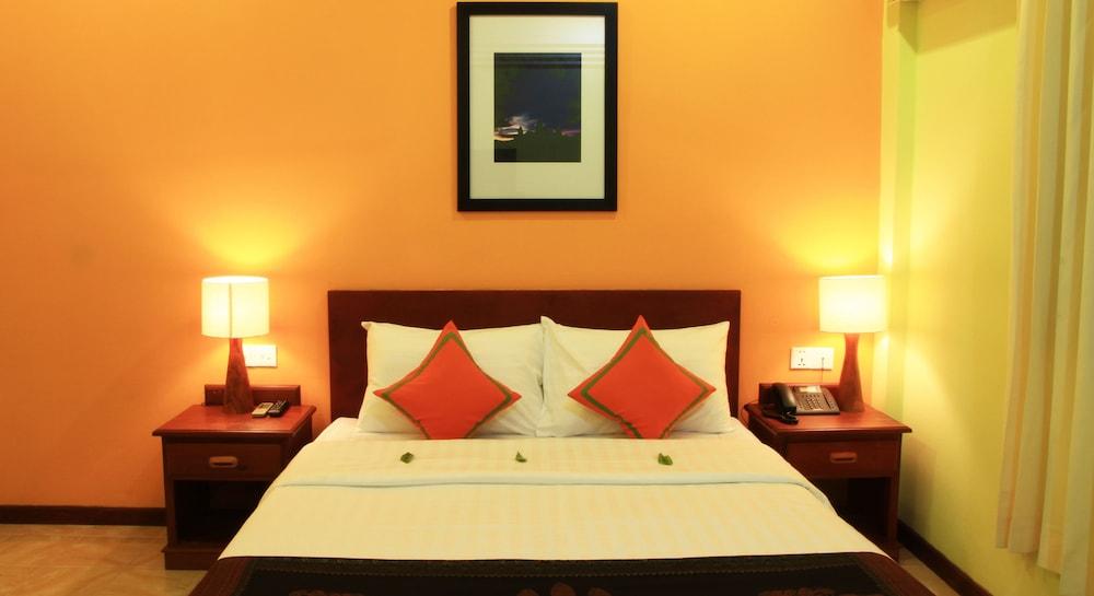 Banyan Leaf Hotel เสียมราฐ ภายนอก รูปภาพ