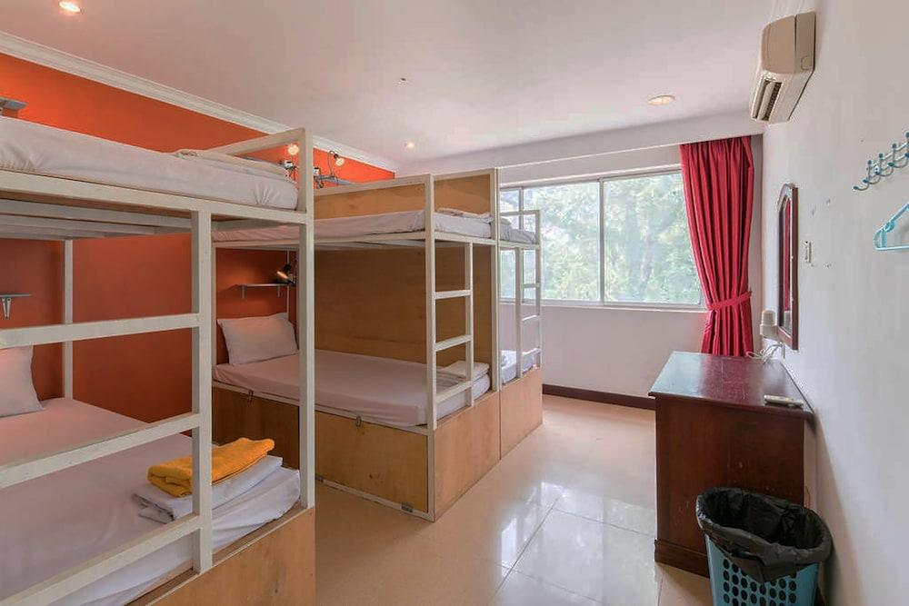 Banyan Leaf Hotel เสียมราฐ ภายนอก รูปภาพ