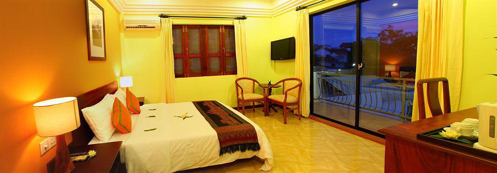 Banyan Leaf Hotel เสียมราฐ ภายนอก รูปภาพ