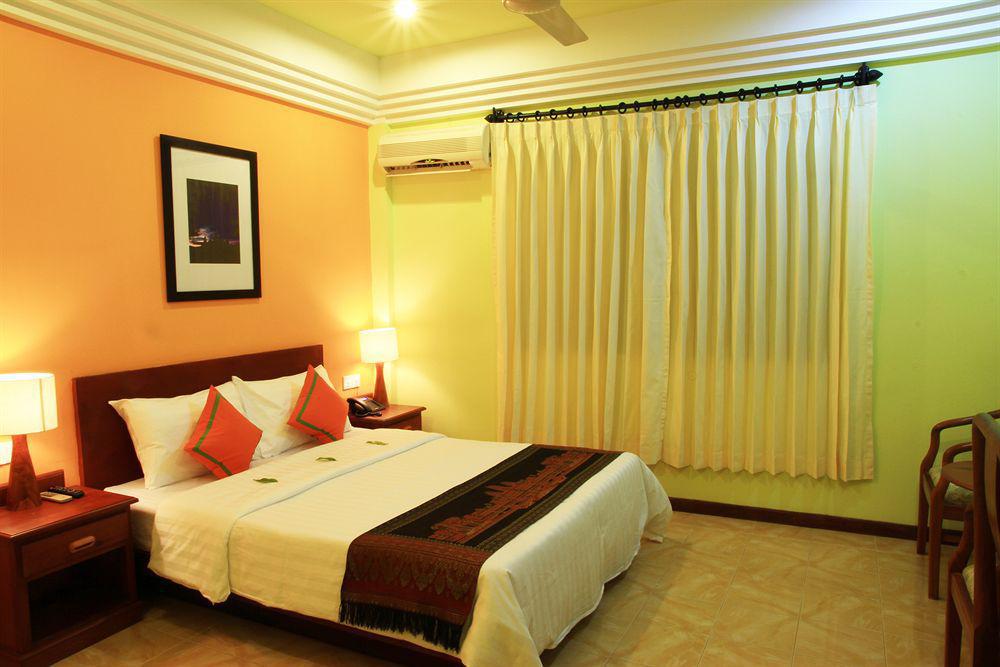 Banyan Leaf Hotel เสียมราฐ ภายนอก รูปภาพ